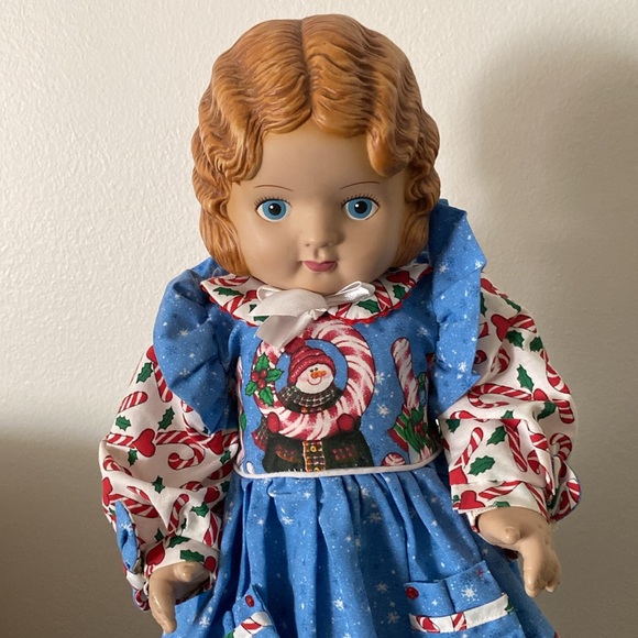 Vtg 1991 DAISY KINGDOM Doll Red Hair Blue Eyes Snow Man Candy Cane Dress Vtg 1991 DAISY KINGDOM Doll Red Hair Blue Eyes Snow Man Candy Cane Dress